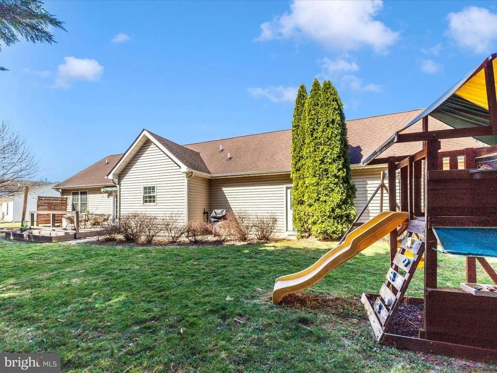 Photo of 84 GORDON DRIVE