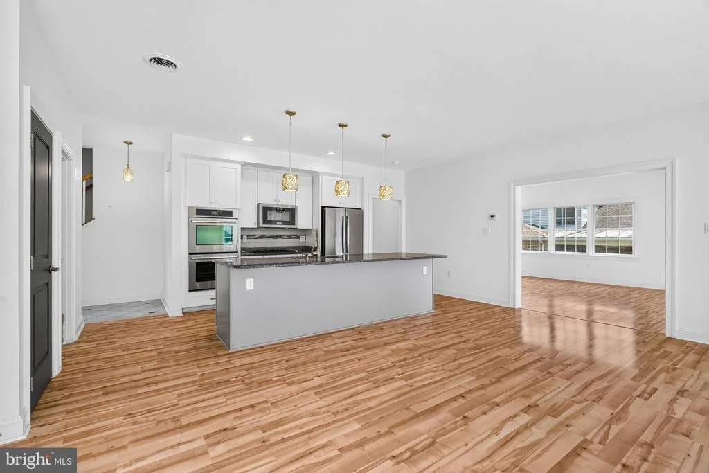 Photo of 19419 AMETHYST DRIVE