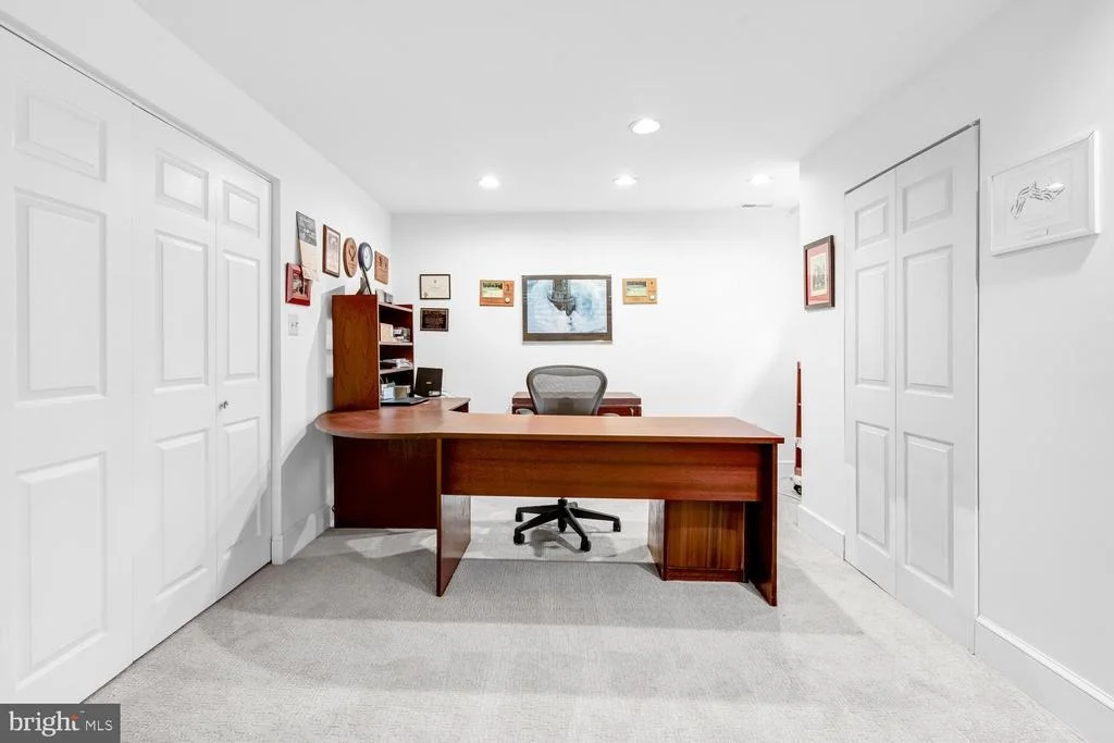 Photo of 9344 MOUNT VERNON CIRCLE