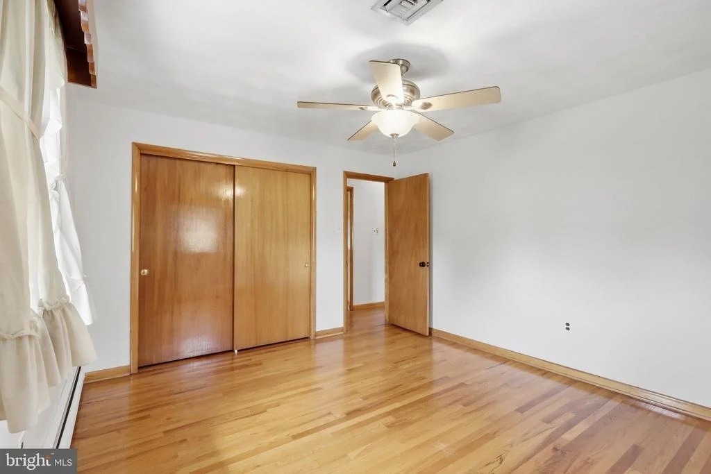 Photo of 5893 AMBAU ROAD