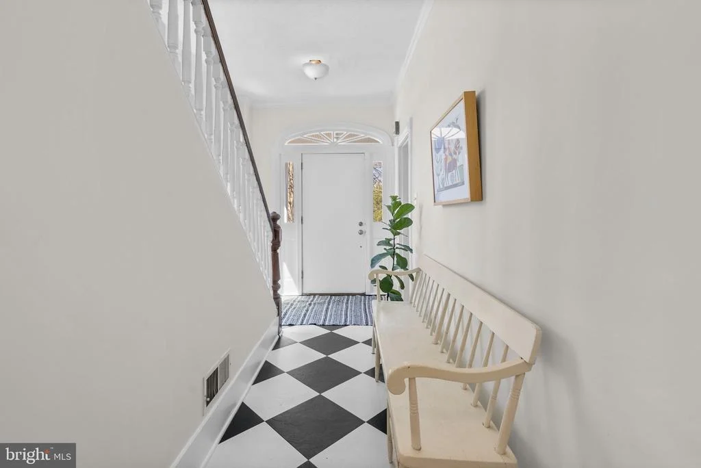 Photo of 212 DEARBORN AVENUE
