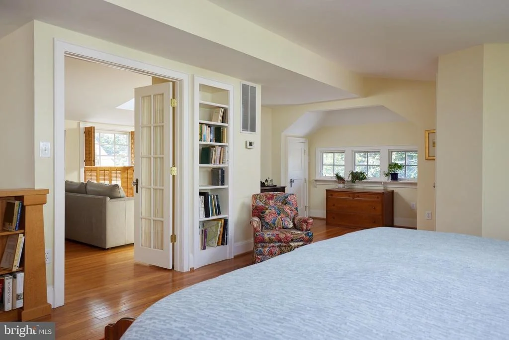 Photo of 4236 RIVER ROAD NW
