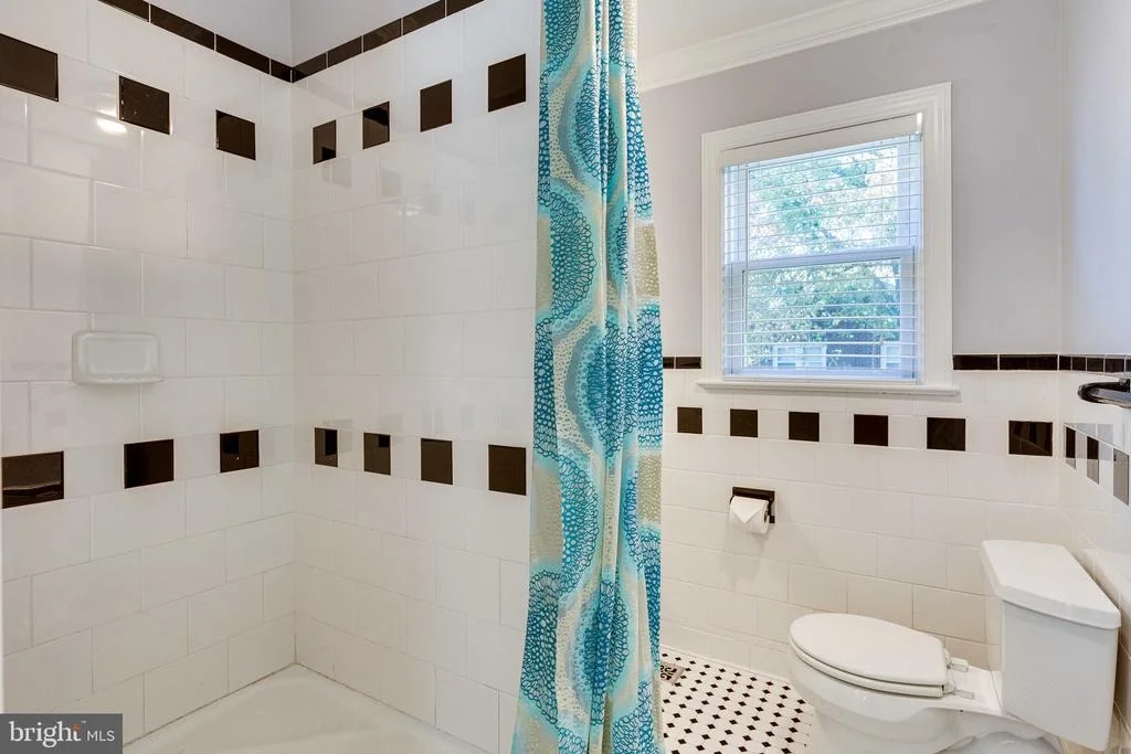 Photo of 8993 MEADOWVIEW DRIVE