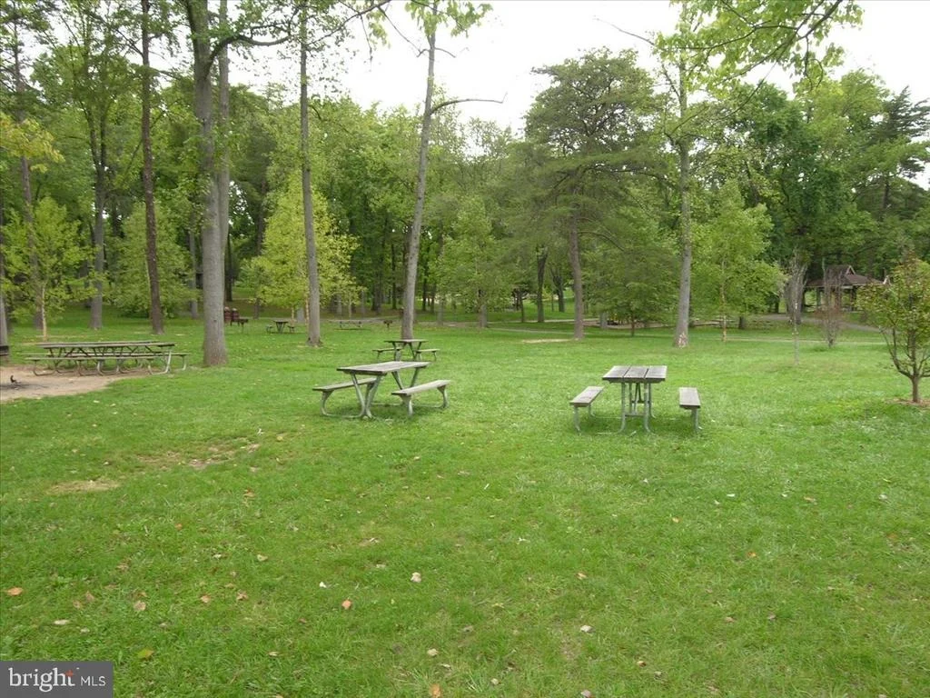 Photo of 1105 LAMBERTON DRIVE