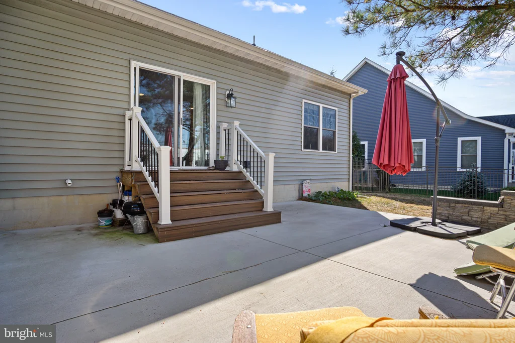 Photo of 226 UNIVERSITY DRIVE