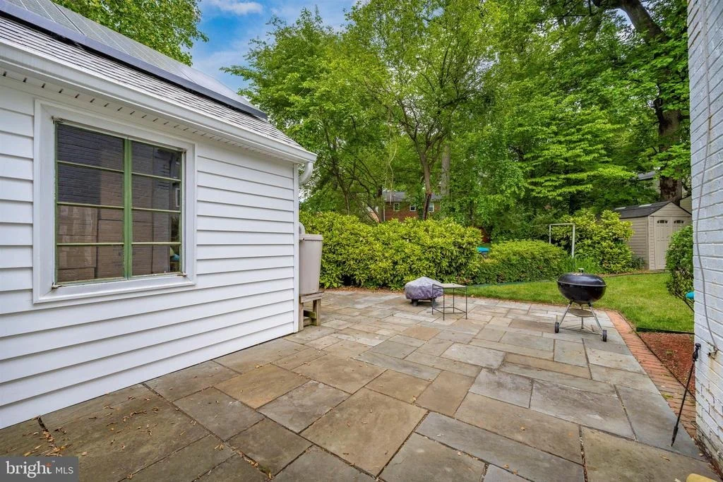 Photo of 1101 ROSWELL DRIVE