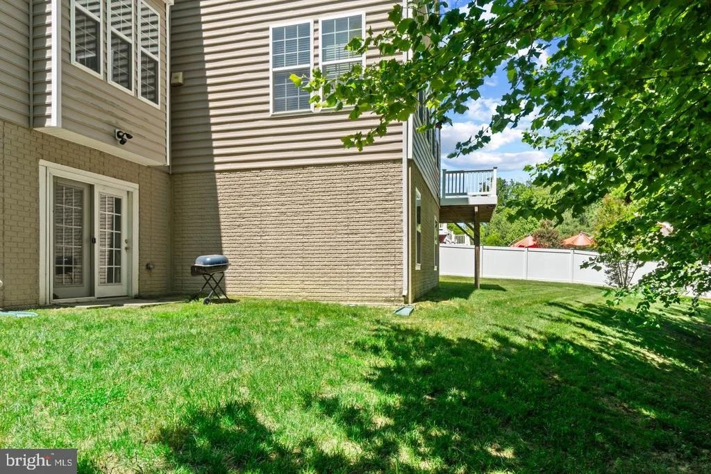 Photo of 9613 MANOR OAKS VIEW
