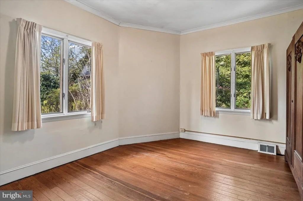 Photo of 322 CLOPSTON HILL