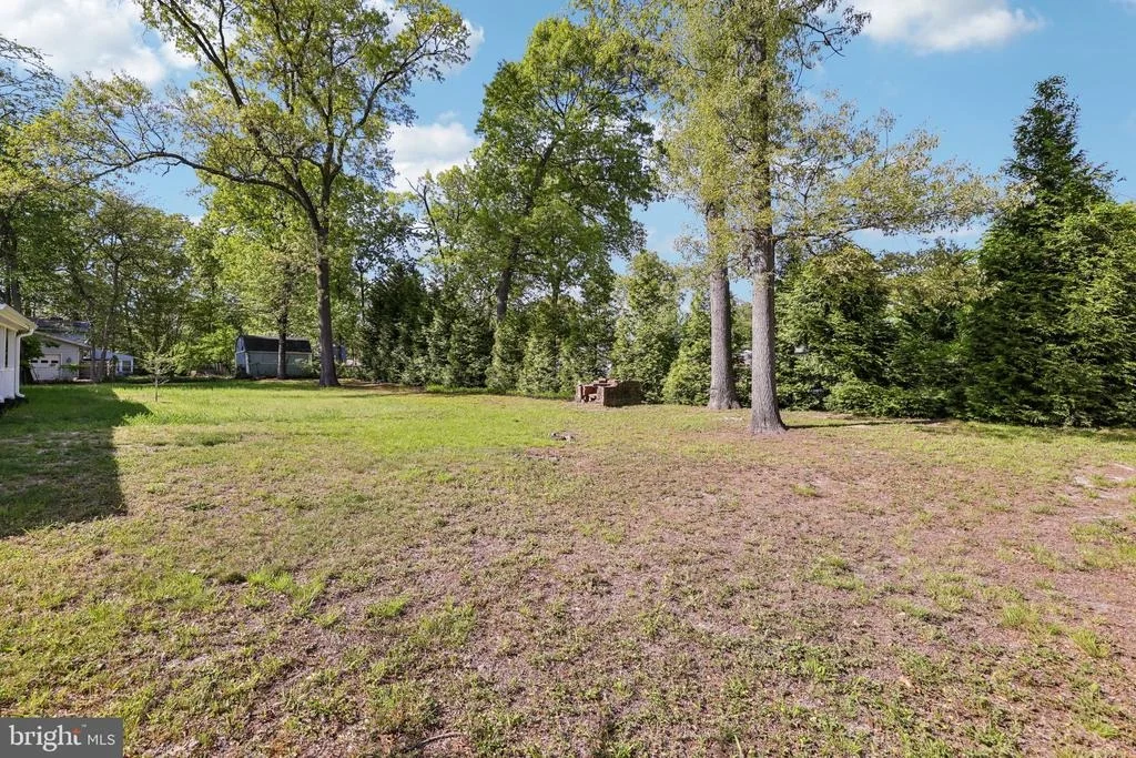Photo of 816 MEADOW ROAD