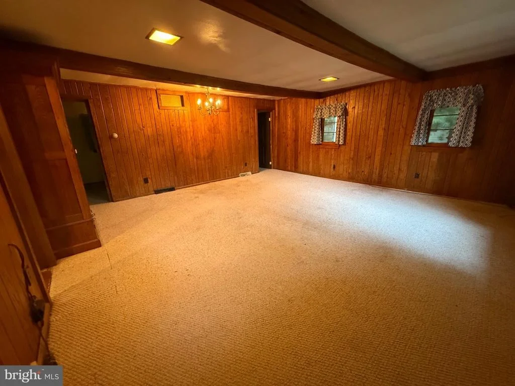 Photo of 337 BRANT ROAD