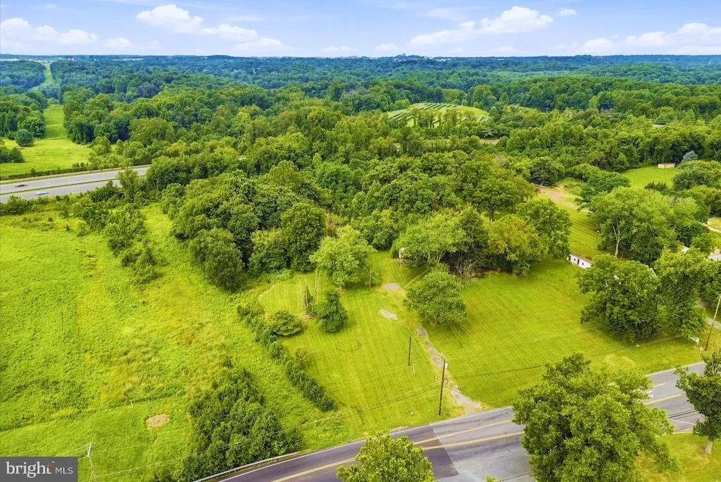 Photo of 5904 MUNCASTER MILL ROAD