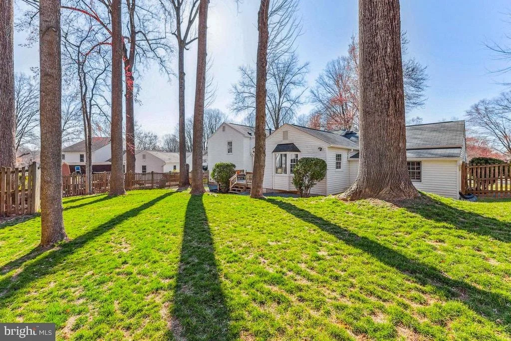 Photo of 9436 WALLINGFORD DRIVE