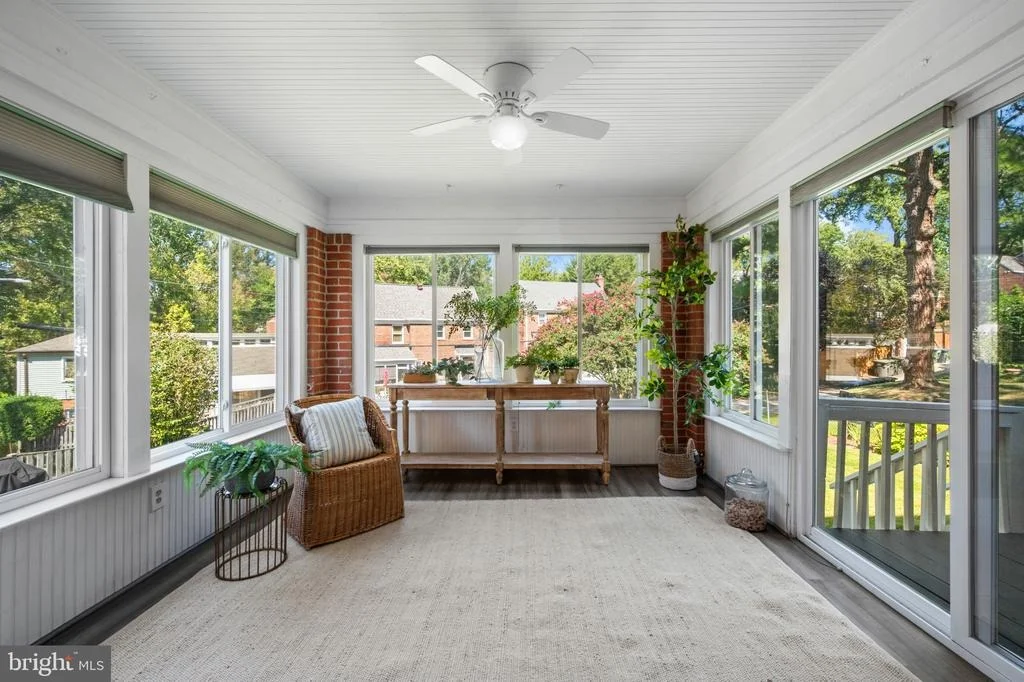 Photo of 1667 PRIMROSE ROAD NW