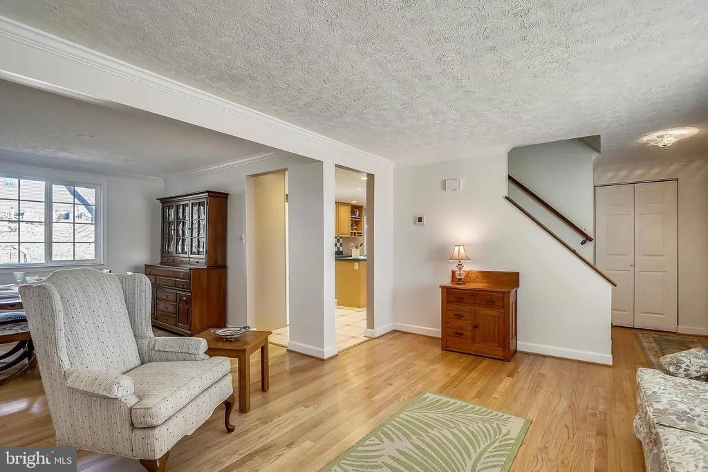 Photo of 19404 FRAMINGHAM DRIVE