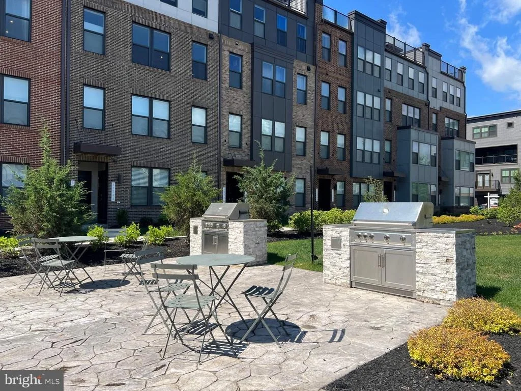 Photo of 43728 TRANSIT SQUARE