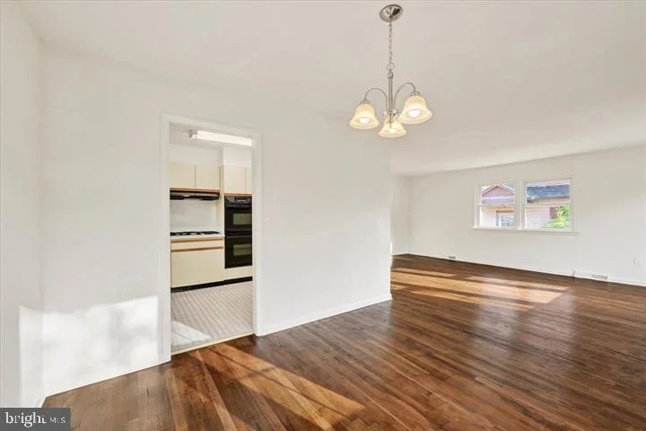 Photo of 3814 GRANTLEY ROAD