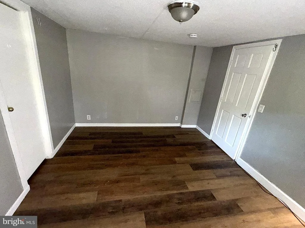 Photo of 988 TEQUILA STRAIGHT DRIVE