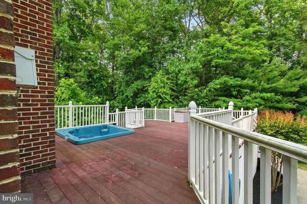 Photo of 1002 COVINGTON WAY