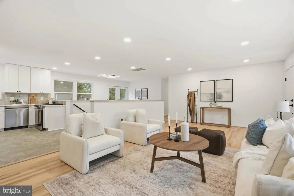 Photo of 109 SUNSET DRIVE