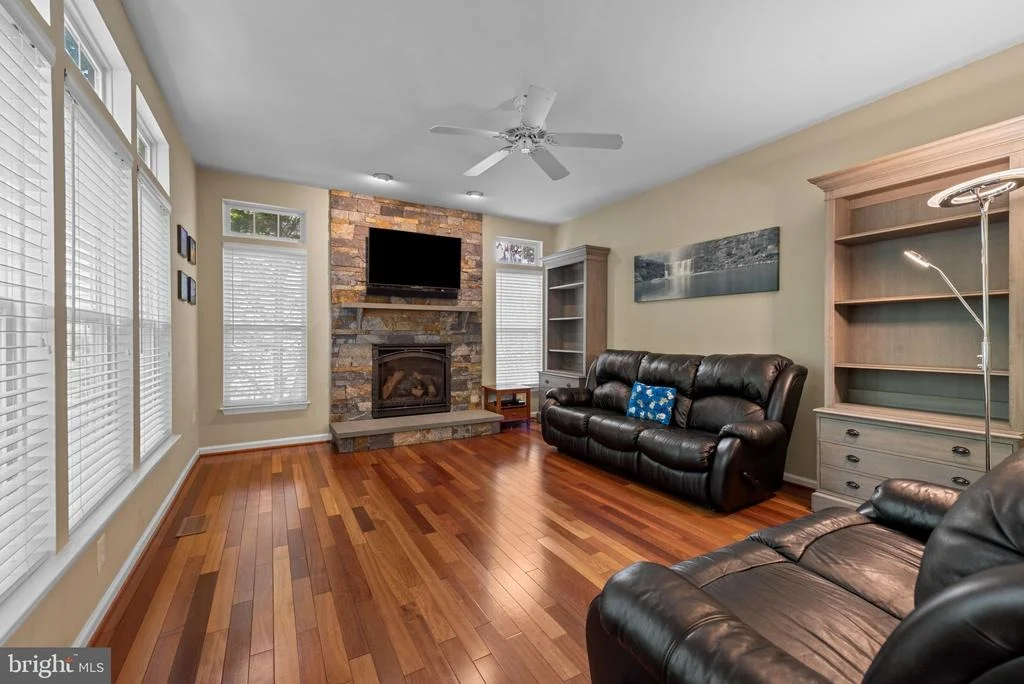 Photo of 6074 AVALON DRIVE SE