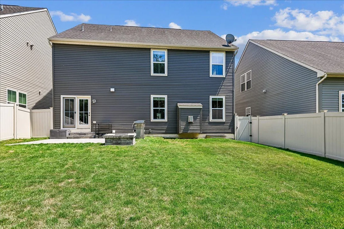 Photo of 8124 MEADOWGATE CIRCLE