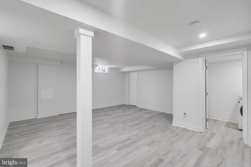 Photo of 5412 BIDDISON AVENUE