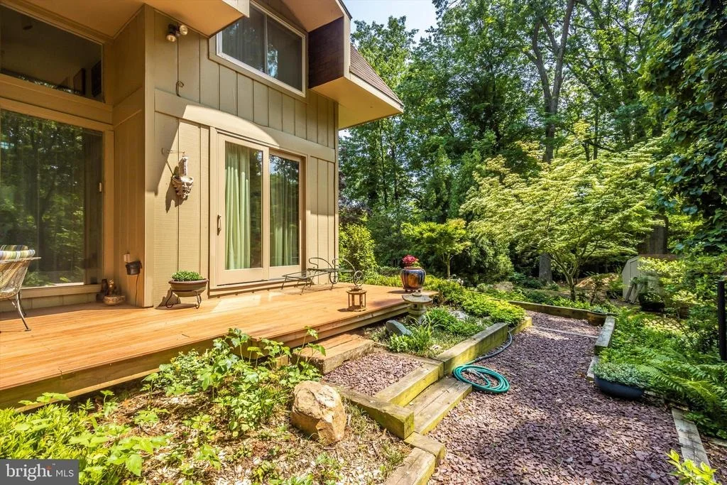 Photo of 13800 CREST HILL LANE