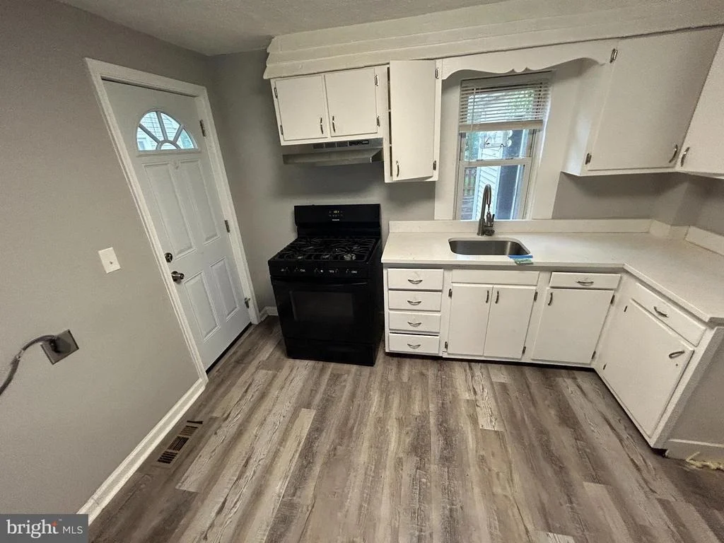 Photo of 4624 MARY AVENUE