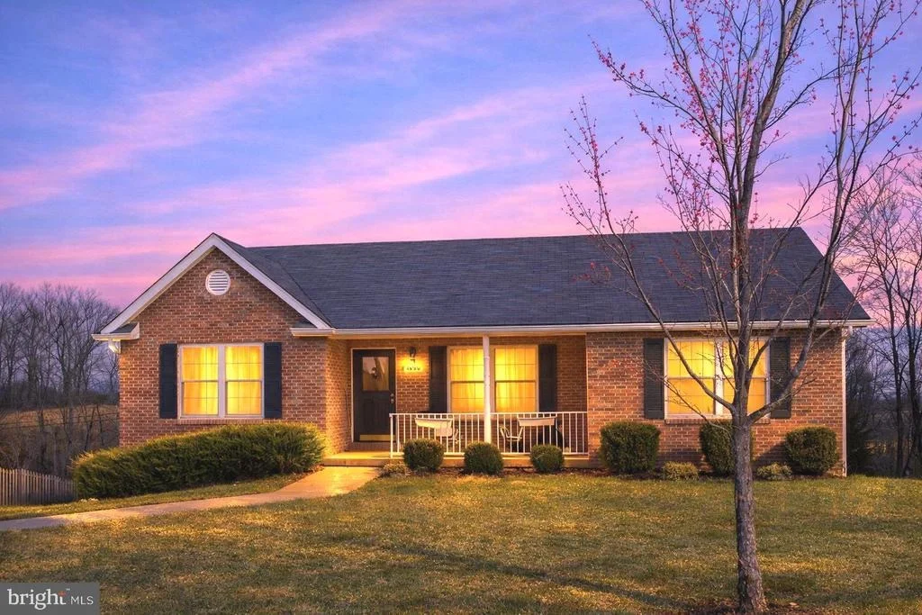 Photo of 1076 STUART DRIVE
