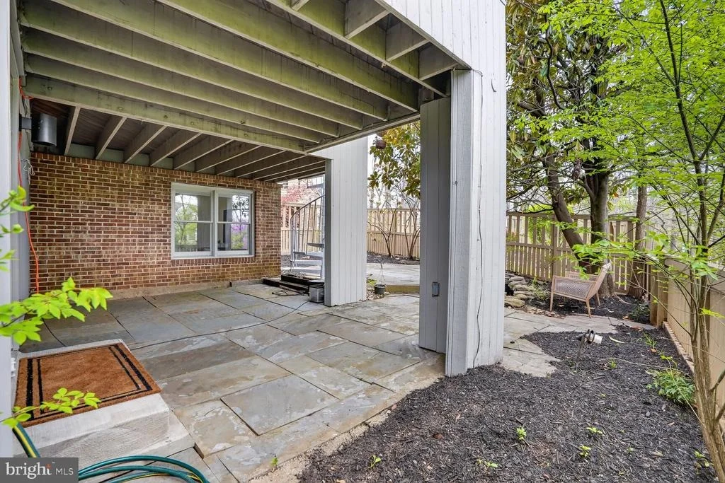 Photo of 2028 BEACON PLACE