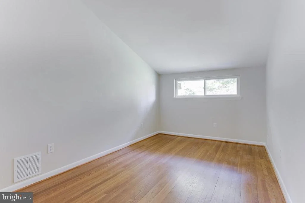 Photo of 217 HILLSBORO DRIVE