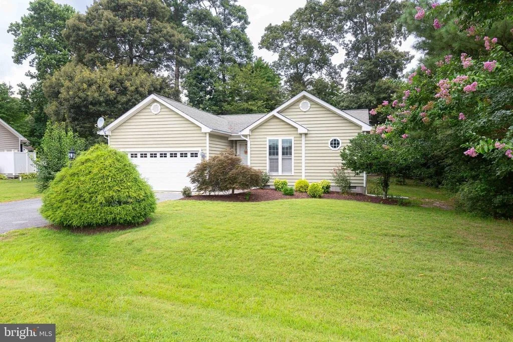 Photo of 30997 OAK LEAF DRIVE