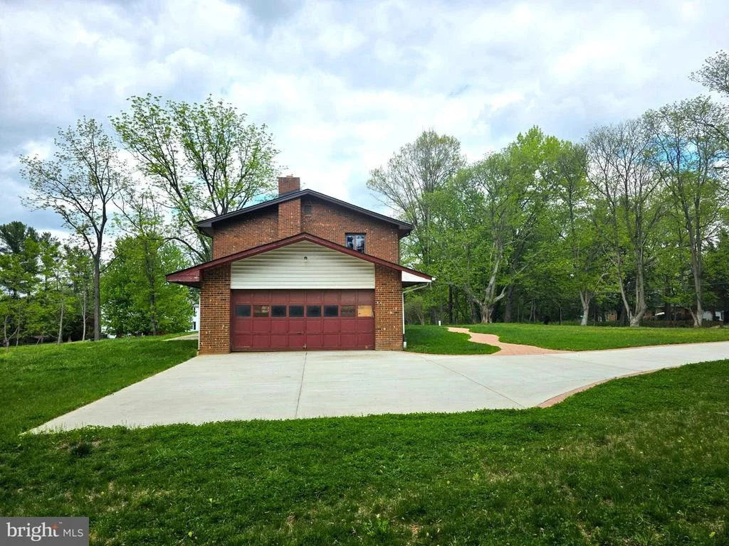 Photo of 21010 DELTA DRIVE