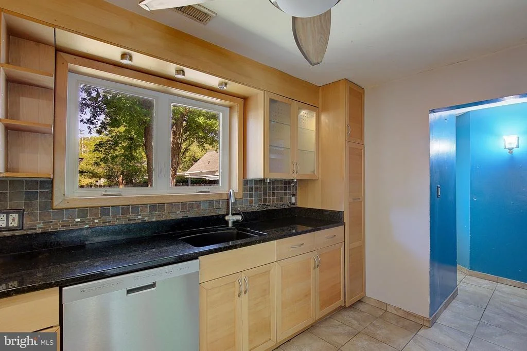 Photo of 1729 SHORE DRIVE