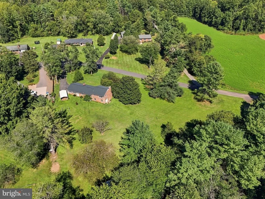 Photo of 19260 ROLLING HILLS DRIVE