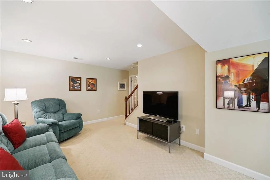 Photo of 14304 SHOREHAM DRIVE