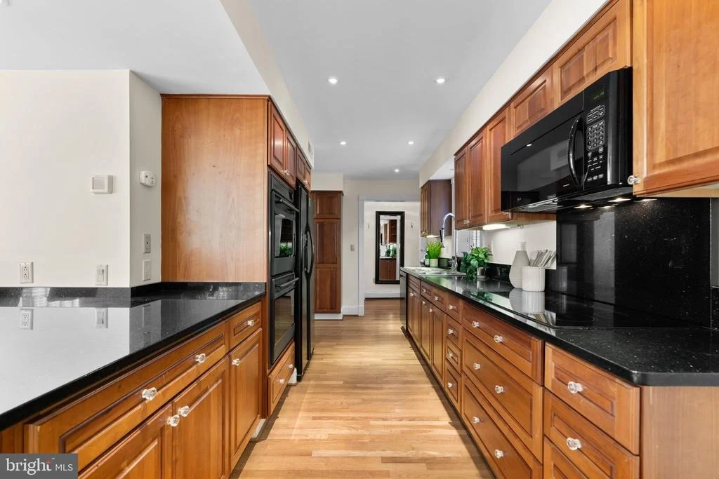 Photo of 7908 BROOKLYN BRIDGE ROAD