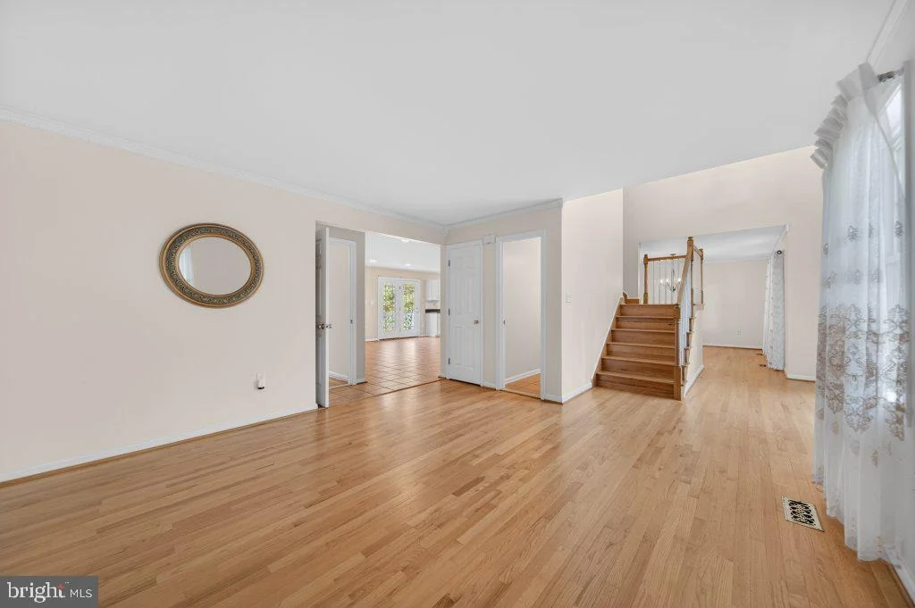 Photo of 9290 BAKER STREET