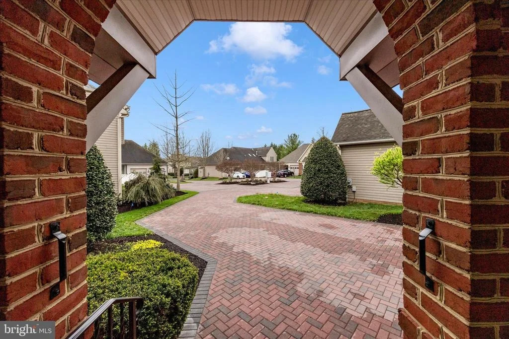 Photo of 2666 BROOK VALLEY ROAD