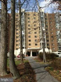 Photo of Unit 1215 at 15101 INTERLACHEN DRIVE