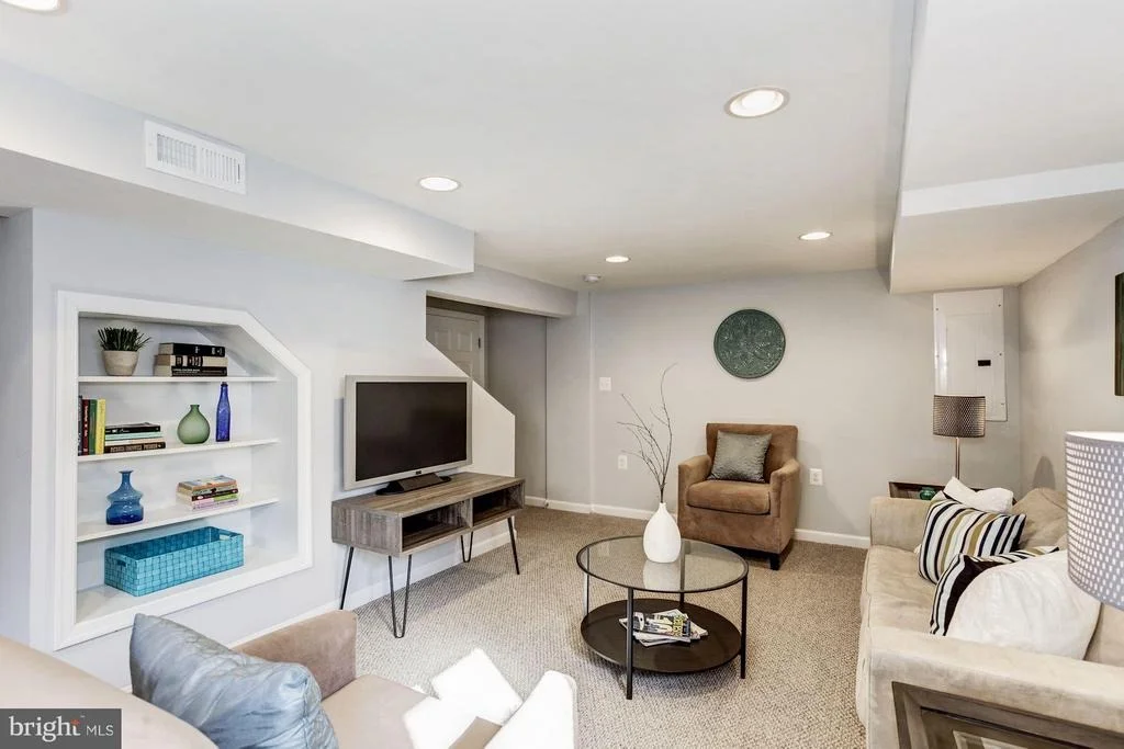 Photo of 403 E UNIVERSITY BOULEVARD