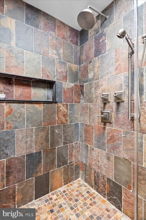 Photo of 4429 NEPTUNE DRIVE