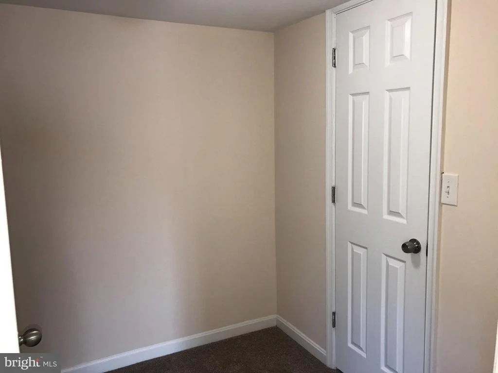 Photo of 6200 AUTH ROAD
