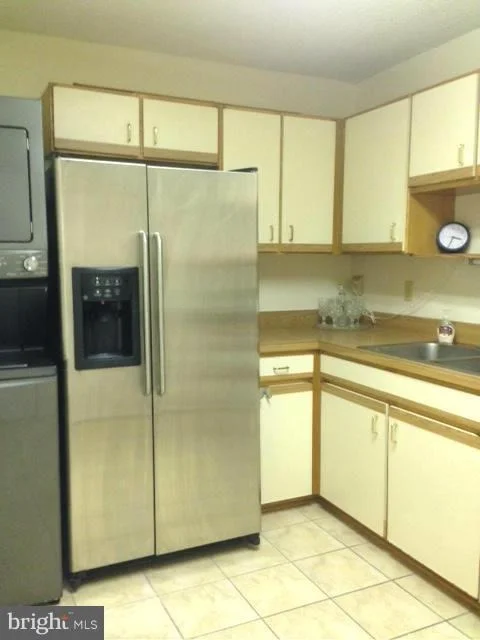 Photo of Unit 1621 at 15101 INTERLACHEN DRIVE