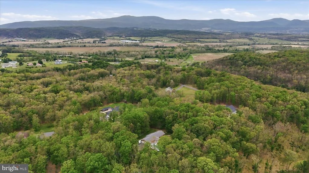 Photo of 435 SUMMIT DRIVE