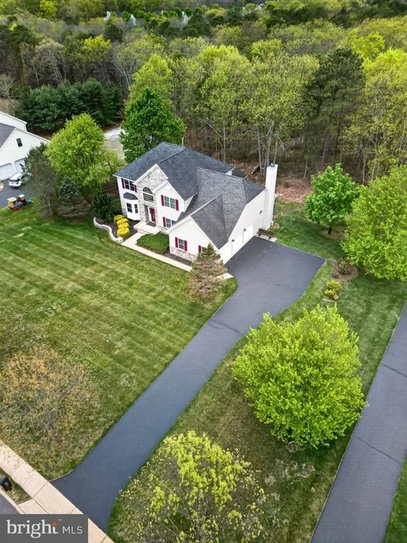 Photo of 77 HEMLOCK DRIVE