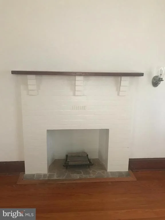 Photo of 915 MOTTER PLACE