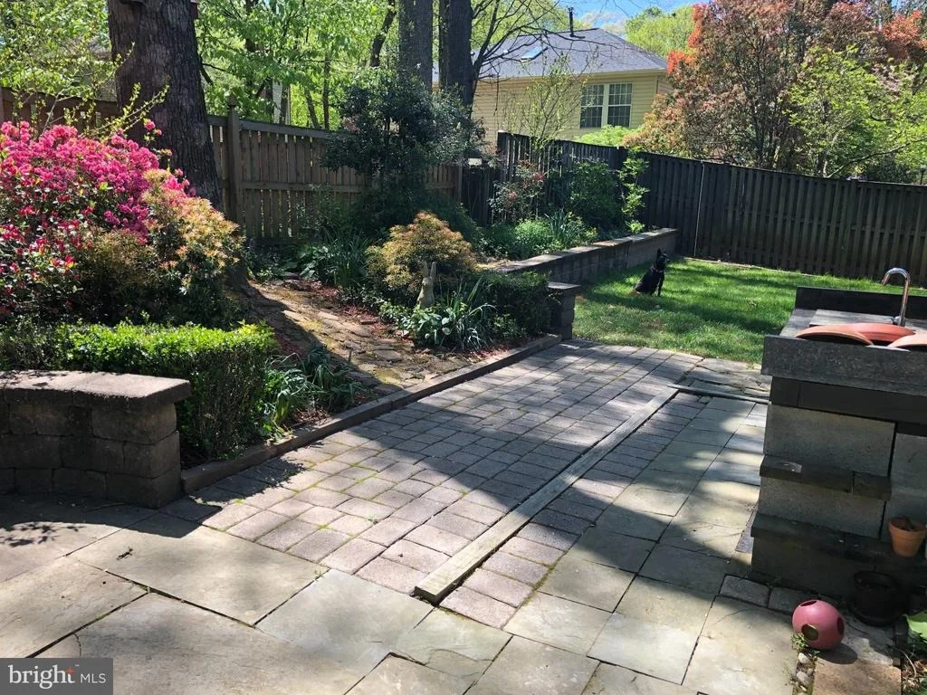 Photo of 2113 CROSSGATE DRIVE