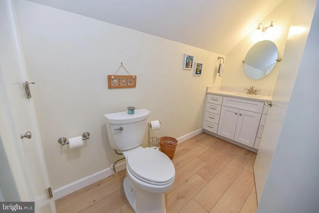 Photo of 956 LAKE VIEW DRIVE
