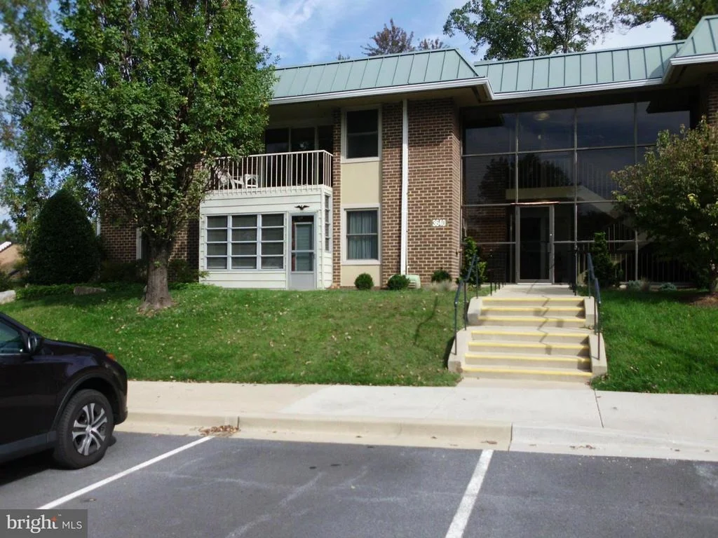 Photo of Unit 103A at 3640 GLENEAGLES DRIVE